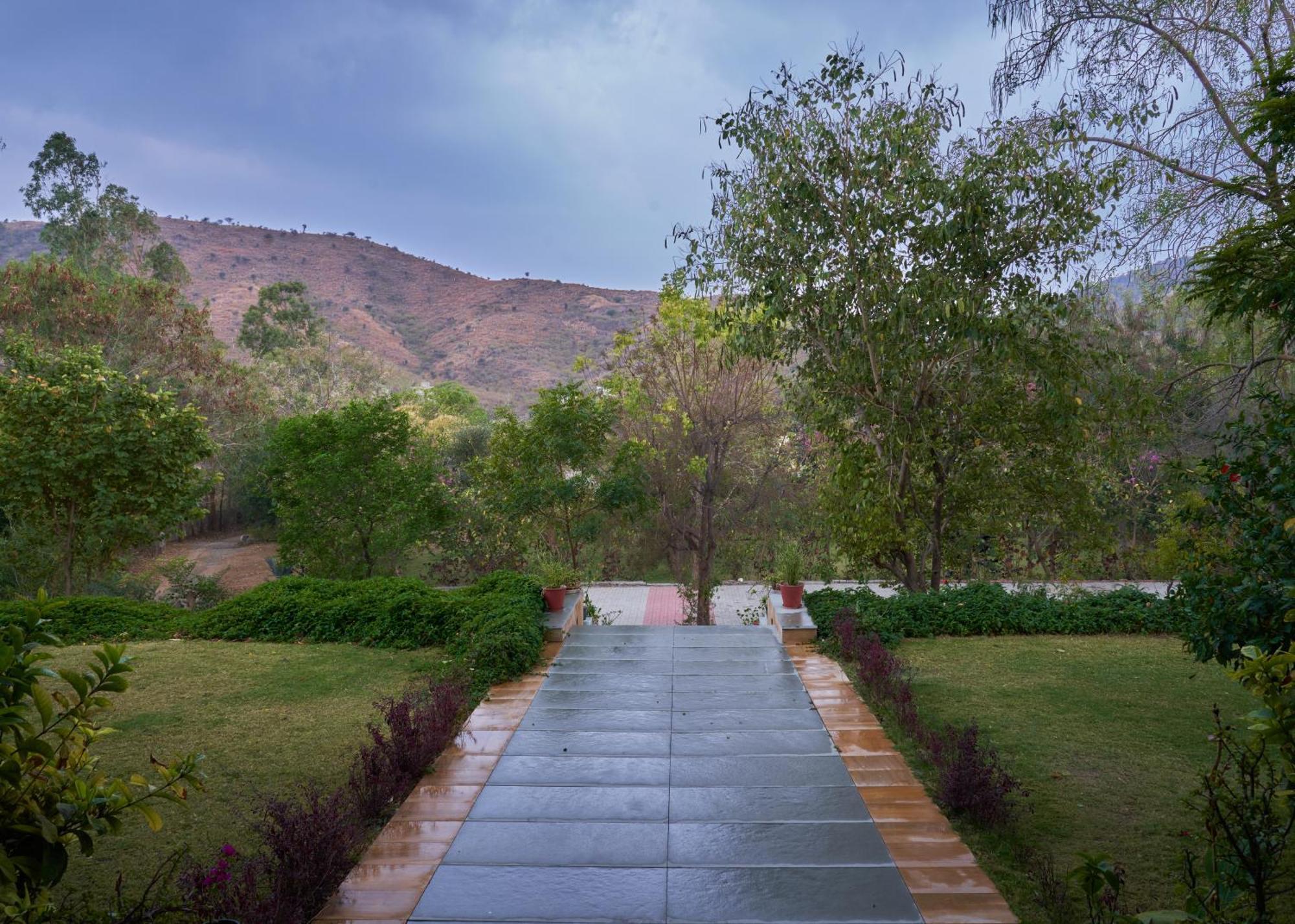 The Hunting Lodge Resort Udaipur - Villas & Pool Dabok Zewnętrze zdjęcie